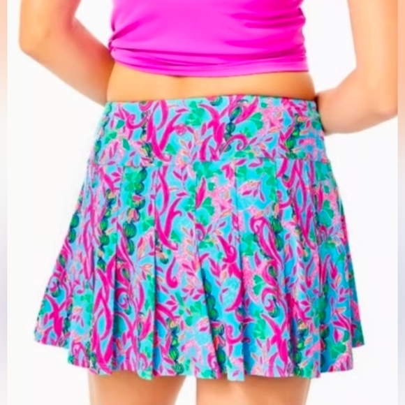 NWOT Lily Pulitzer  luxetic skort  Floral Pink and Greenmulti seaweed zamba - Picture 1 of 9